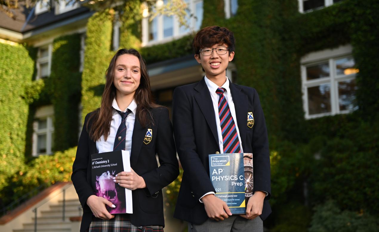 Senior School AP students outside School House