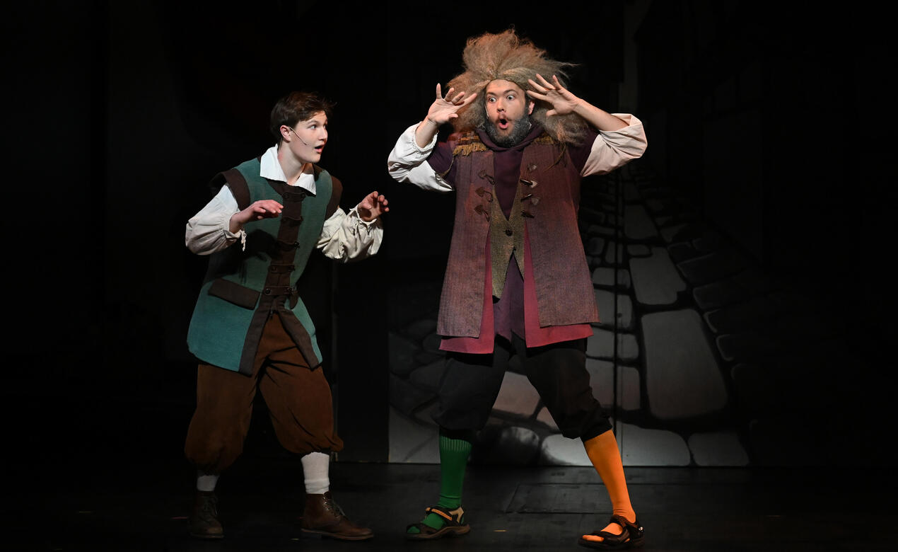Nick Bottom and Nostrodamus acting on stage