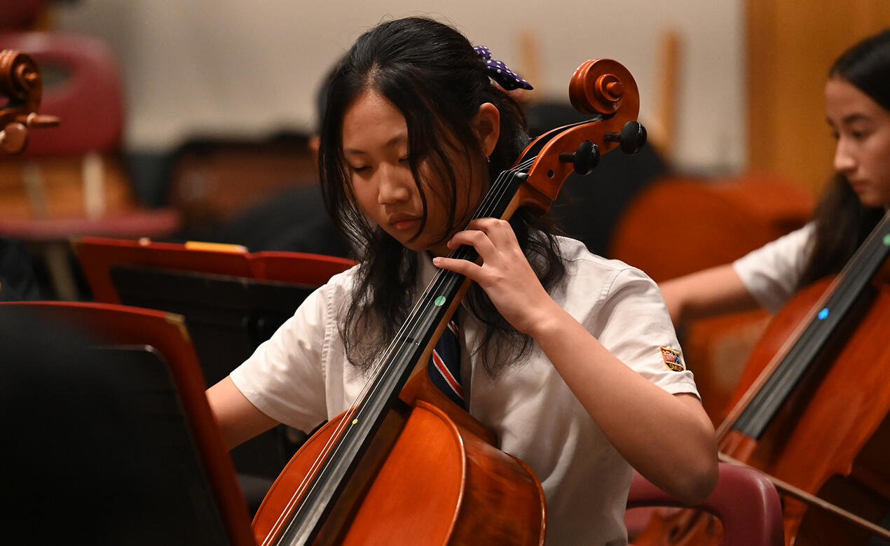 Middle School strings students perform