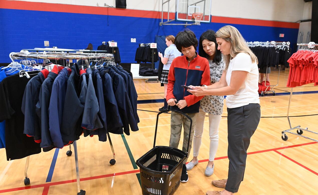 Volunteer at Used Uniform Sale