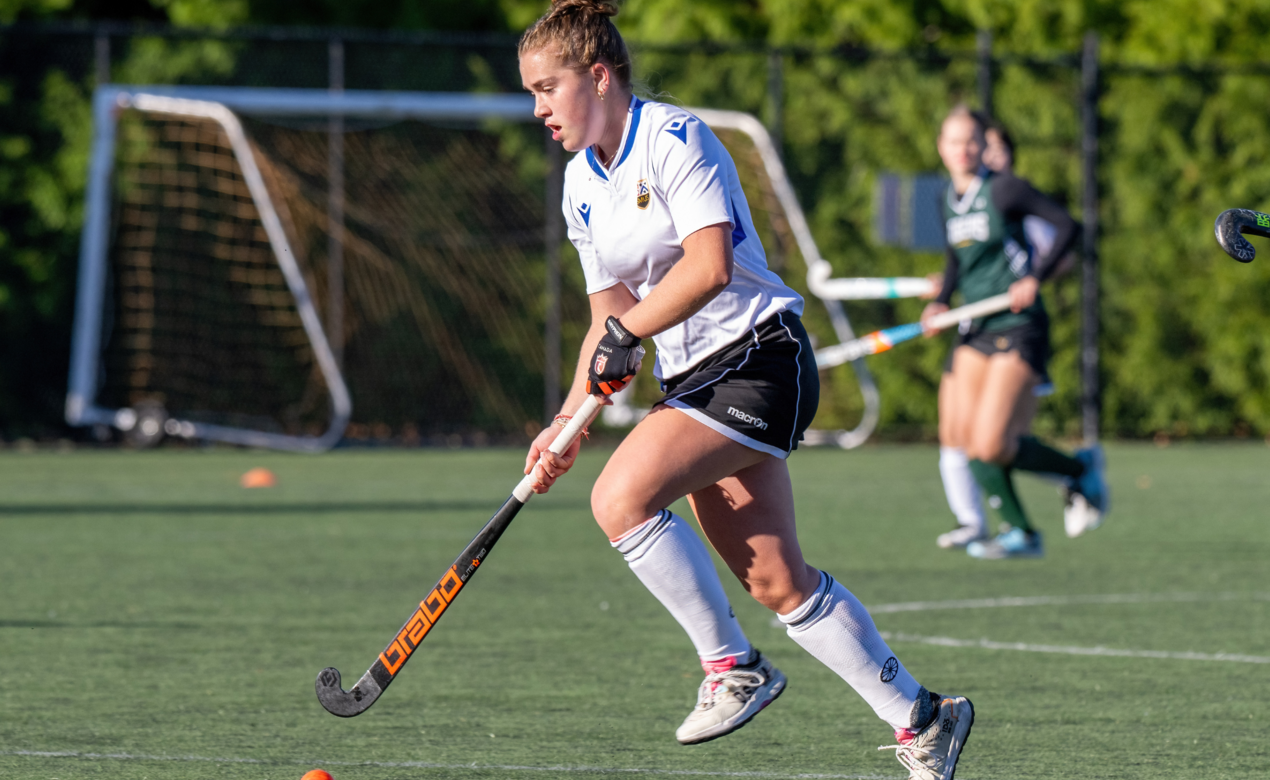 Caitlyn Mullen playing field hockey