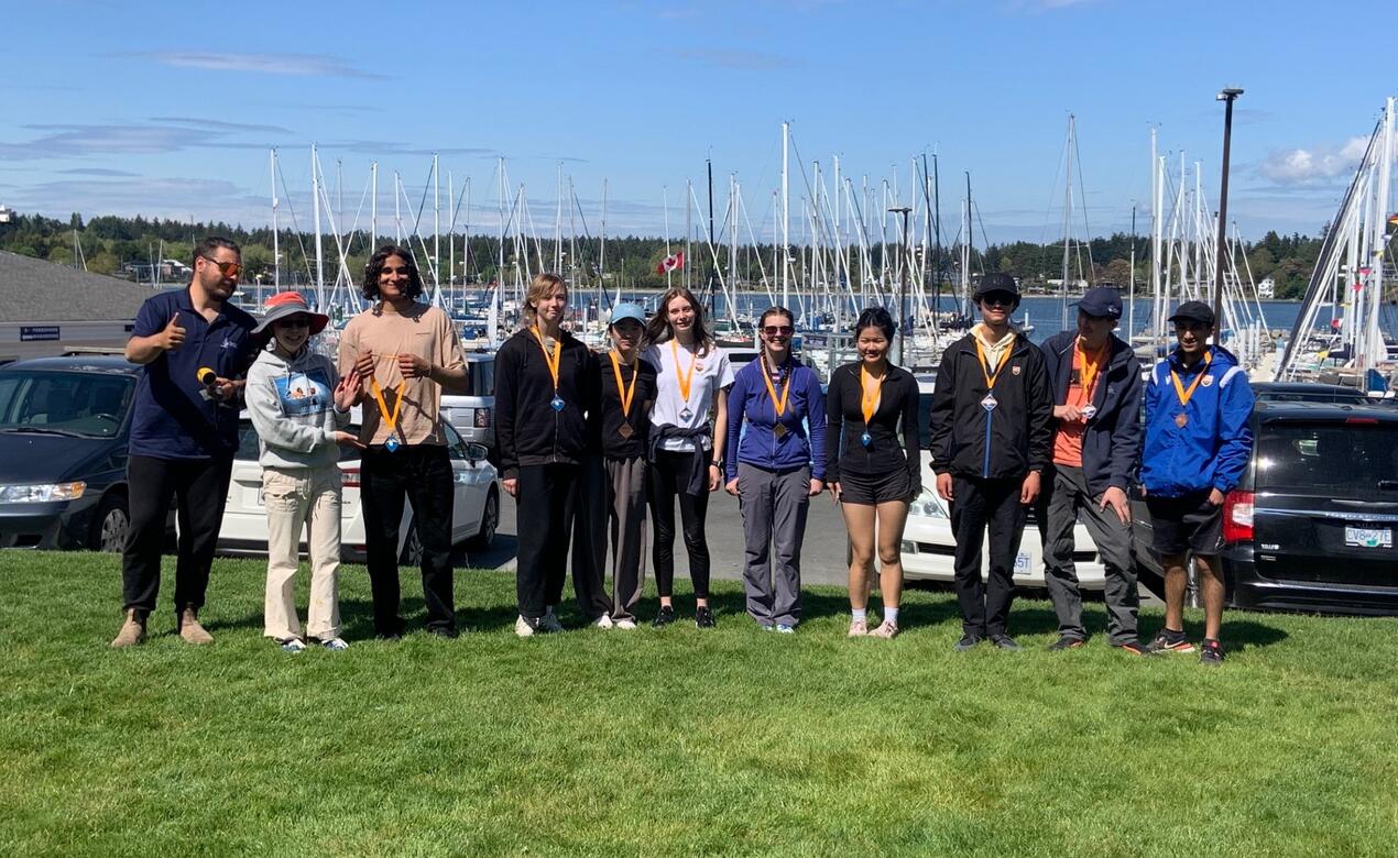 Senior Sailing Team photo as Discovery Cup winners