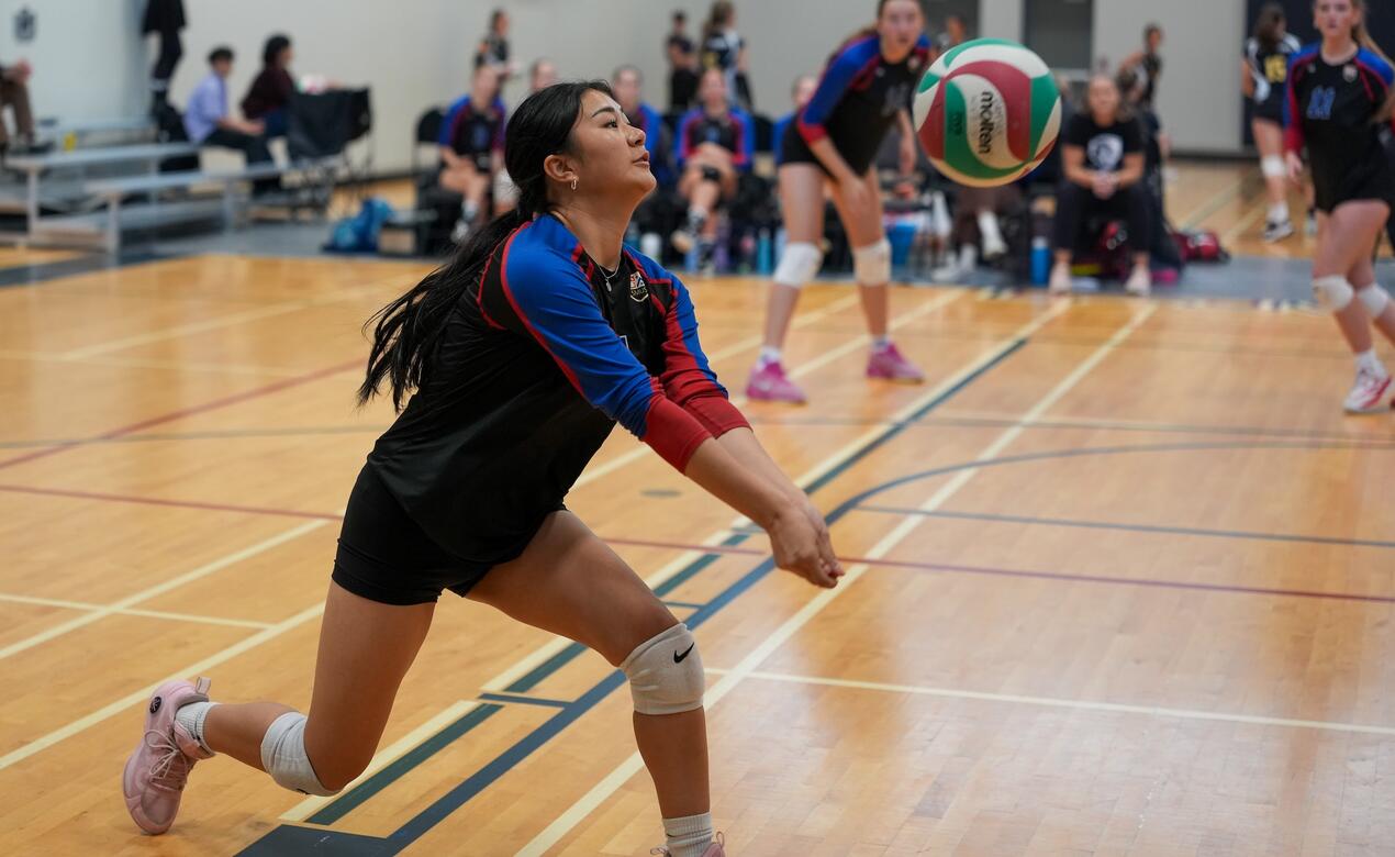 Senior Girls volleyball action