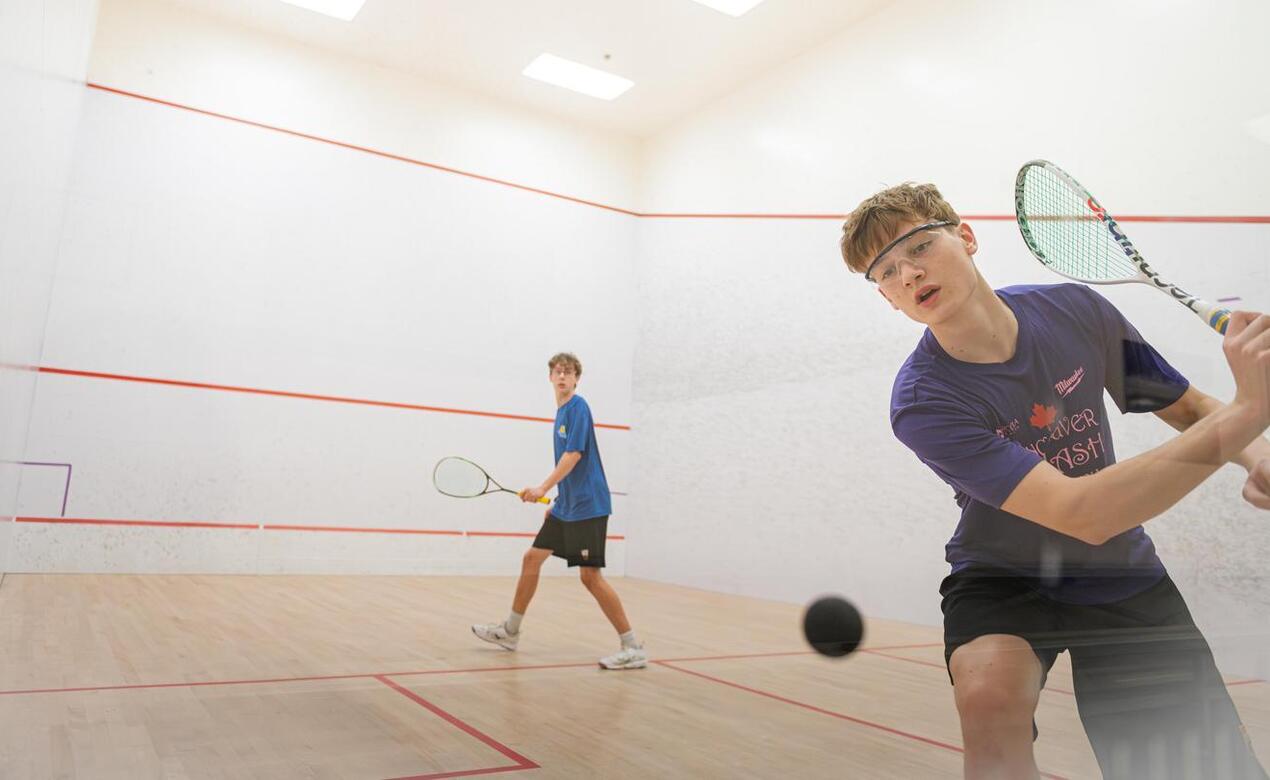 Max Arndt playing squash