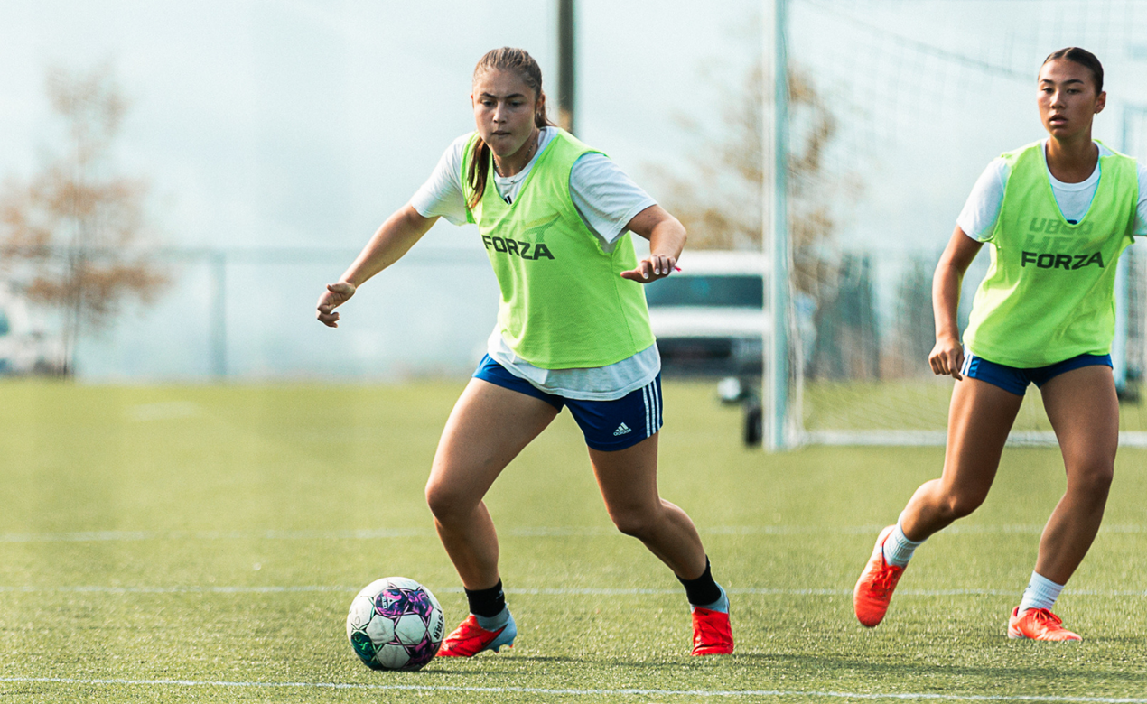 Alumna Sophia Eiley '24 playing soccer with UBCO Heat
