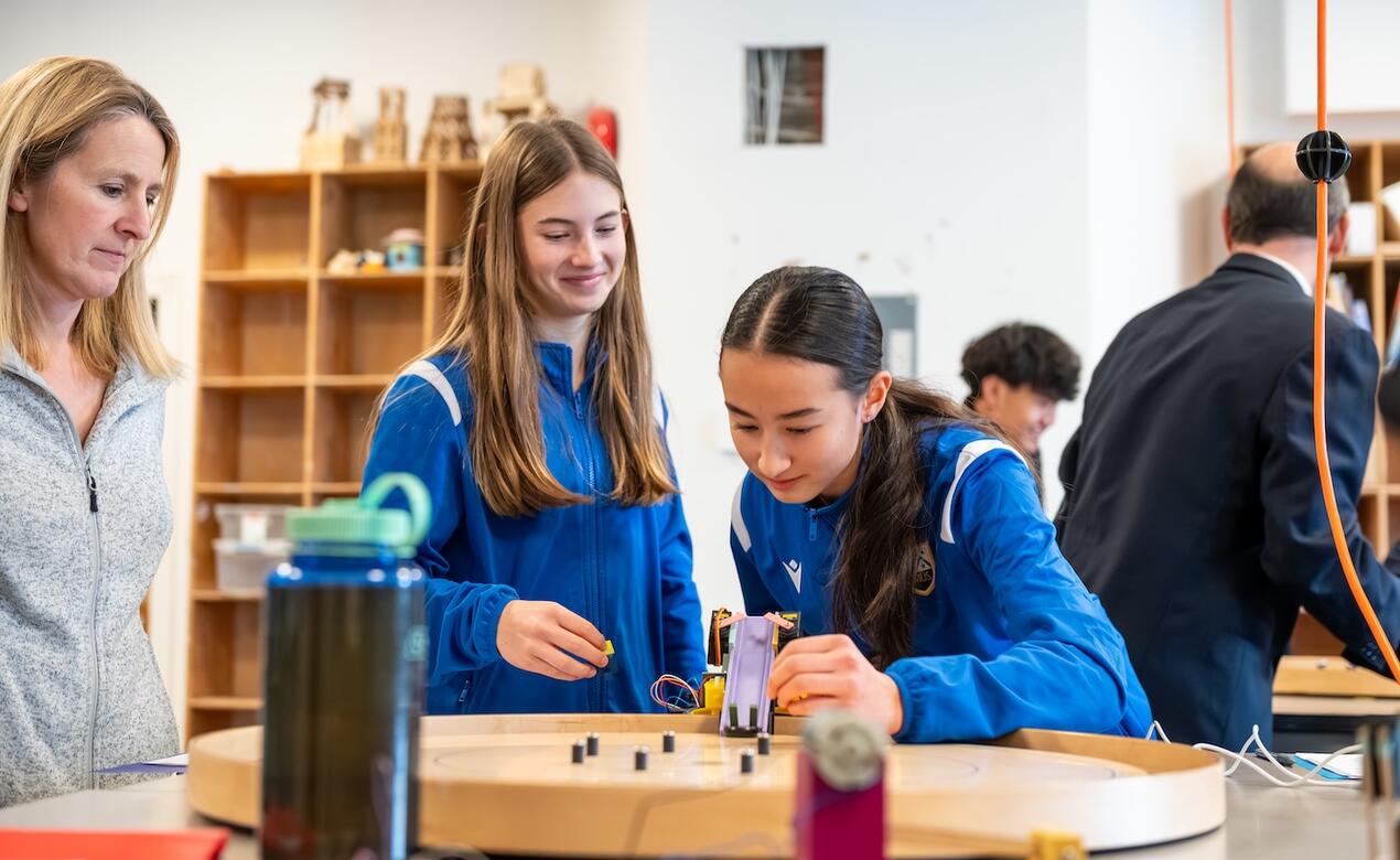 Senior Grade 9 Engineering Crokinole Piper Geddes Ali Brooks