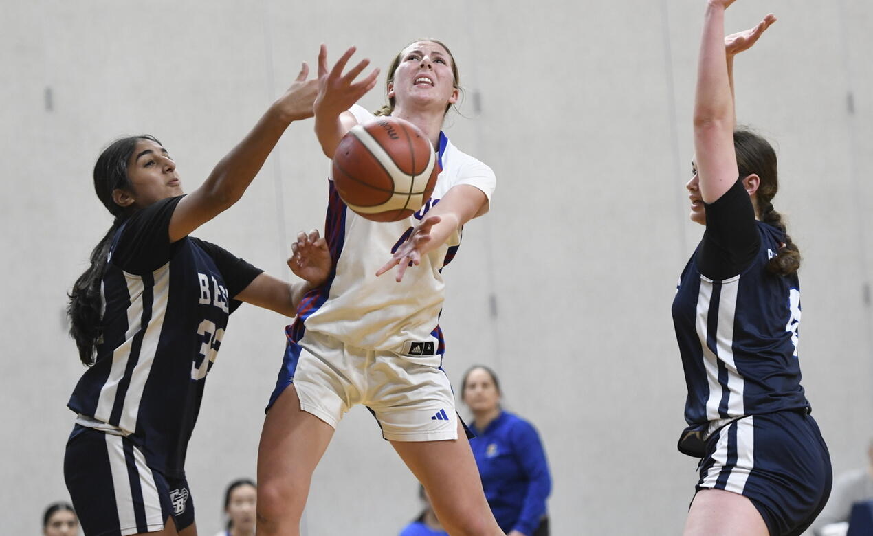 Senior Girls Basketball Mya Beare