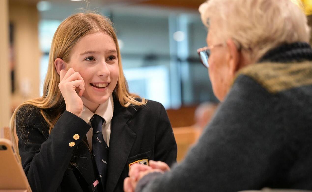 Grade 6 students meet with seniors at Berwick House
