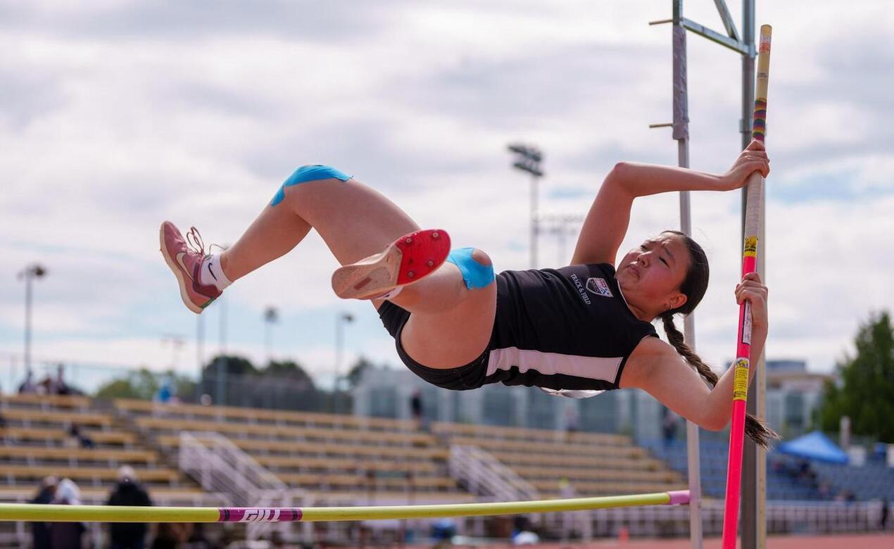 Yingfan Bai Pole Vaulting