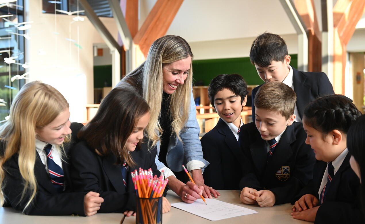 Becky Anderson with students
