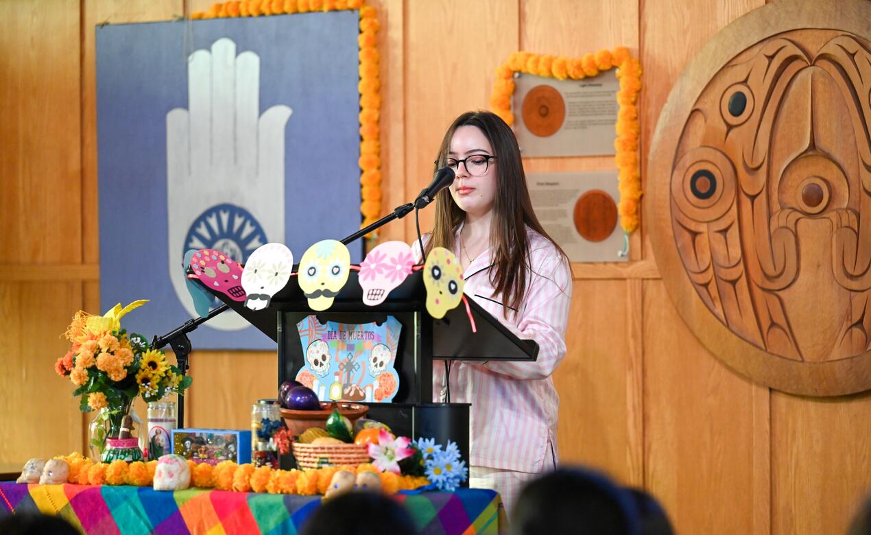 Spanish Club Isabella Hammeken Lorandi speaks at chapel