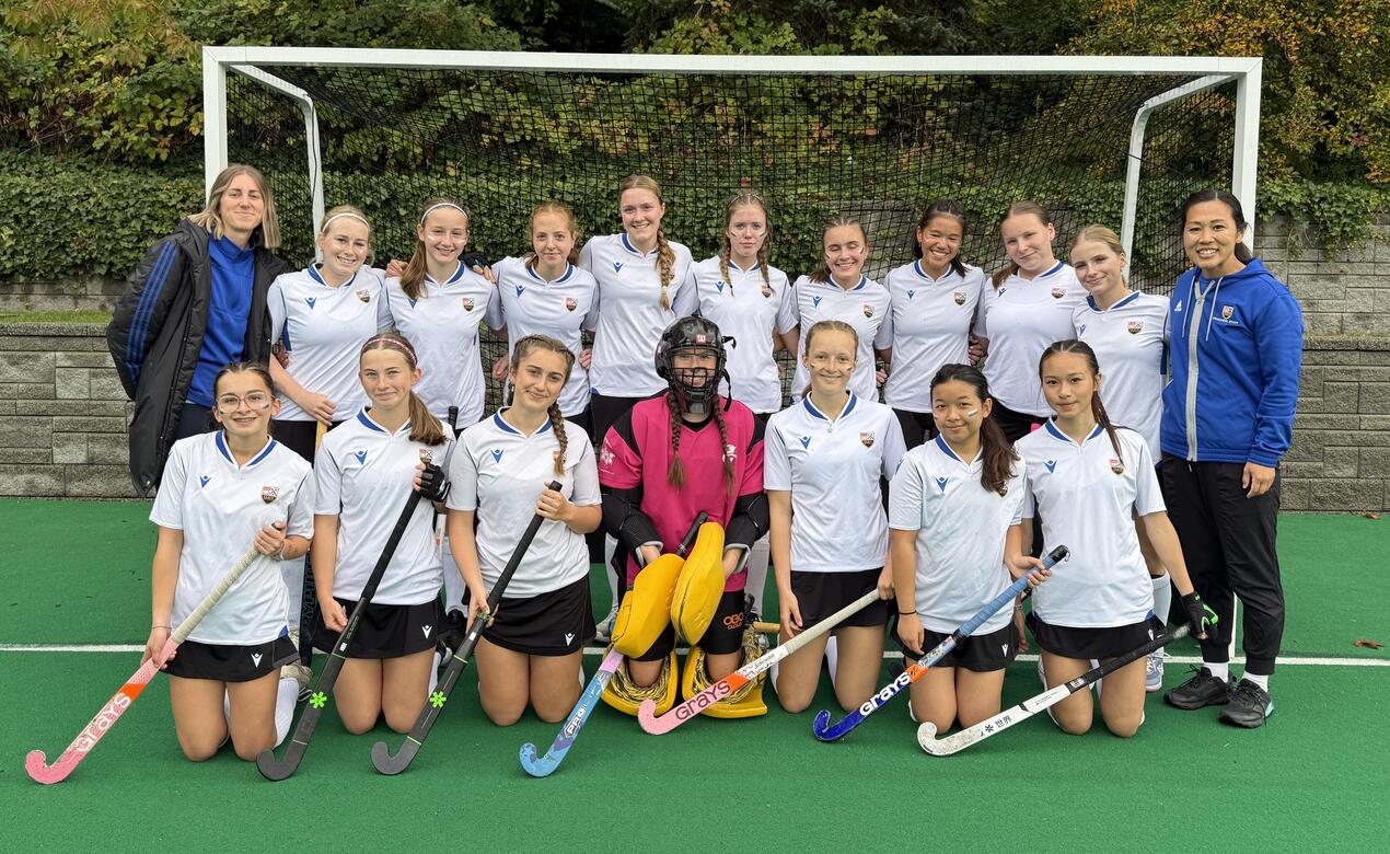 Senior Girls Field Hockey Team Photo at ISAAs