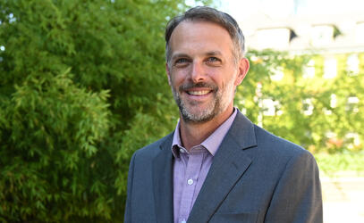 A portrait of Craig Kelley