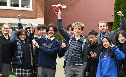 Link Leader Egg Drop Grade 9 homeroom winning team