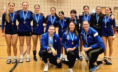 SMUS Jr Girls Win Bronze Medal