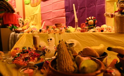 Día de Muertos table display