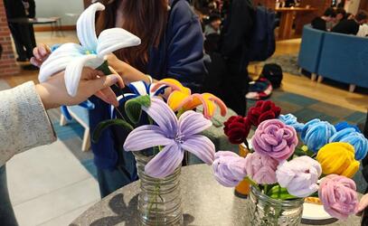 Design and Business Club Pipe Cleaner Flower Sale