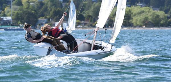 Senior School experiential students sailing