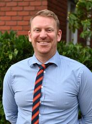 A portrait photo of Colin Groves