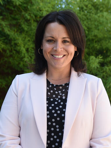 Photo of Robyn Amiel