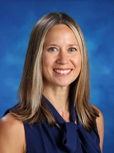 A portrait of Elise Hoeppner