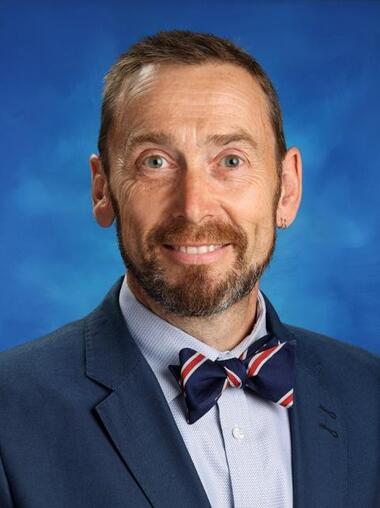 A portrait of Gregor Klenz