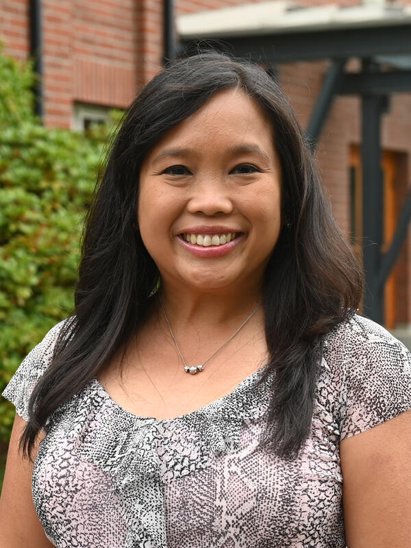 Portrait photo of Joanna Verano