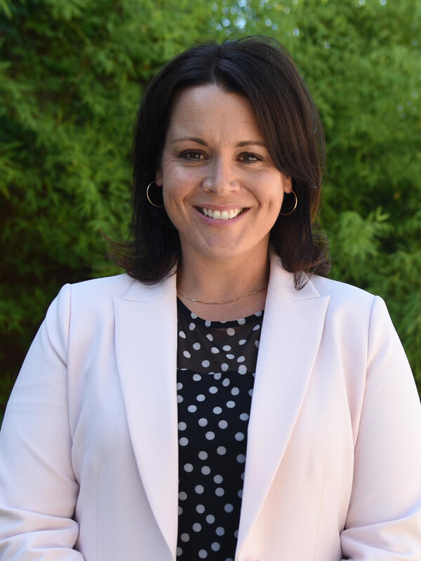 Photo of Robyn Amiel