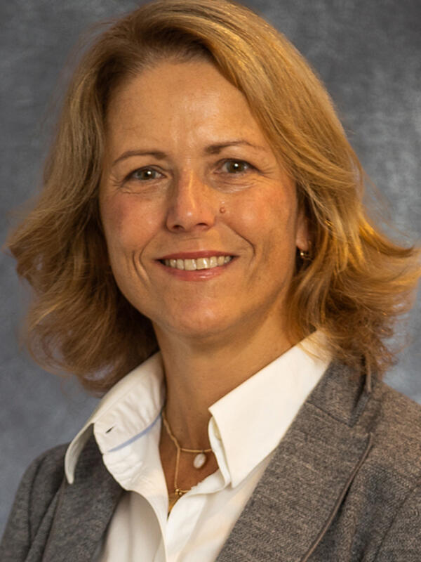 A portrait of Elisa Durickovic