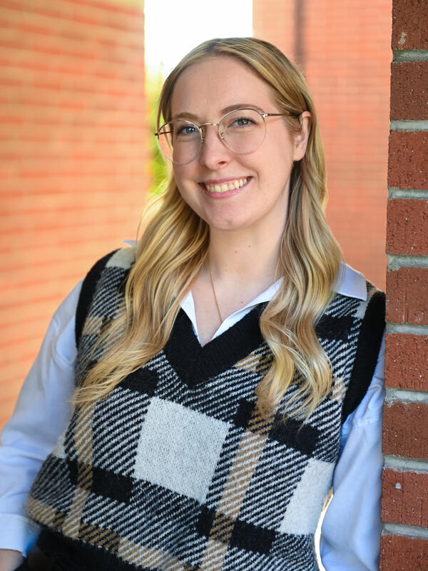 Kara Barr headshot
