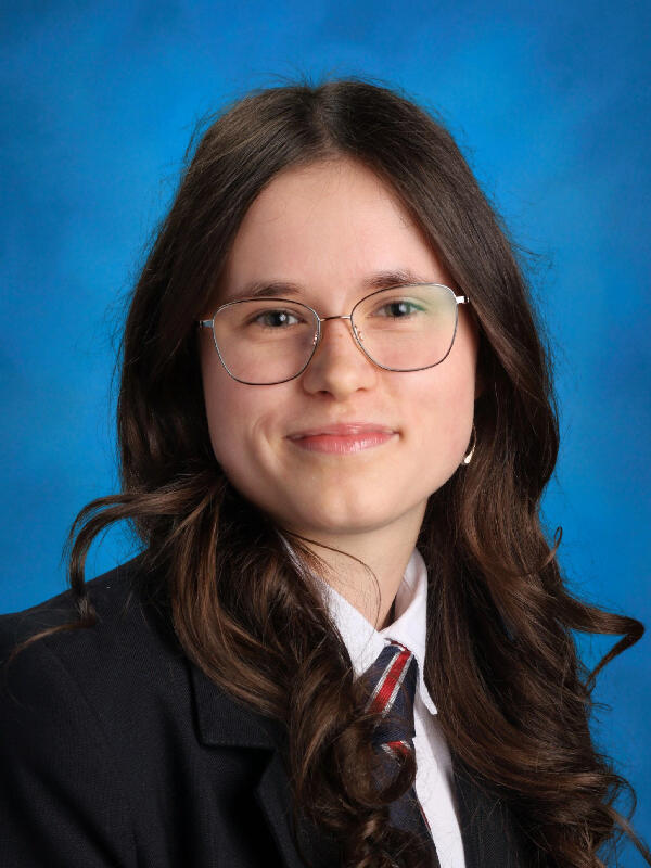 A portrait photo of Chelsea Lee.