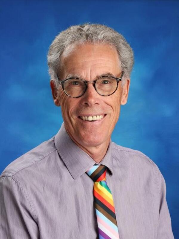 A portrait of Graham Lilly