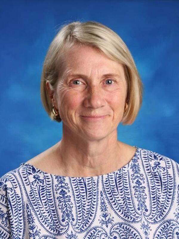 A portrait of Leanne Hamilton