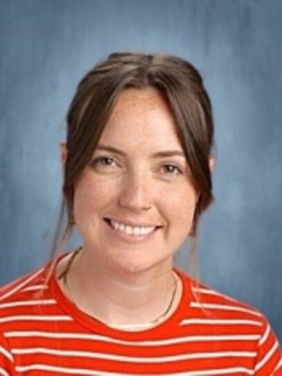 A portrait of Lindsey Ashton