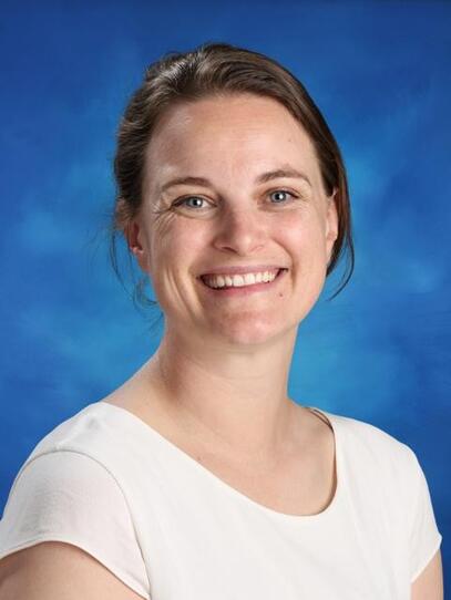 A portrait of Emily Penn