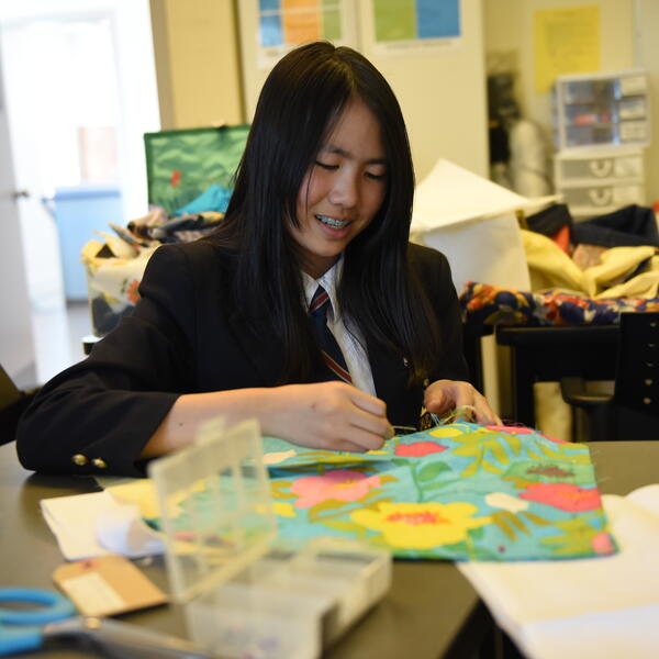 Middle School exploratory student