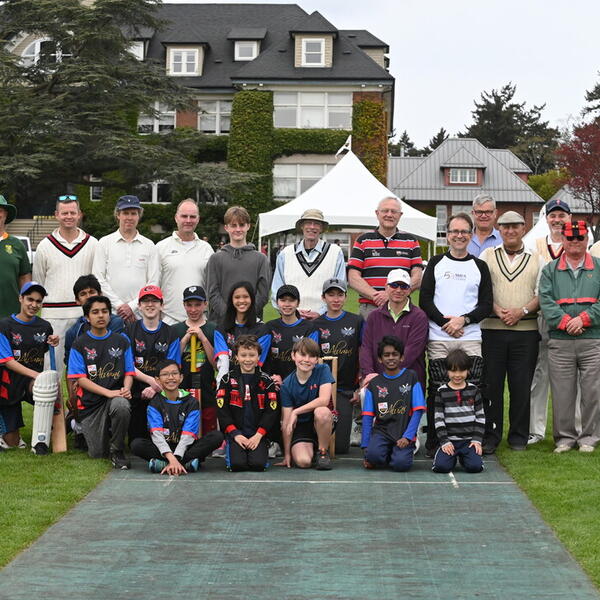 2022 Alumni/Student Cricket game photo