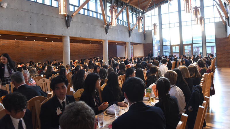 Graves Hall is full of dining students