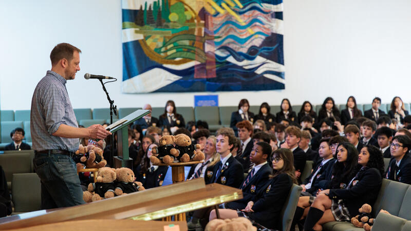 Senior Chris Bateman addresses Alumni Chapel