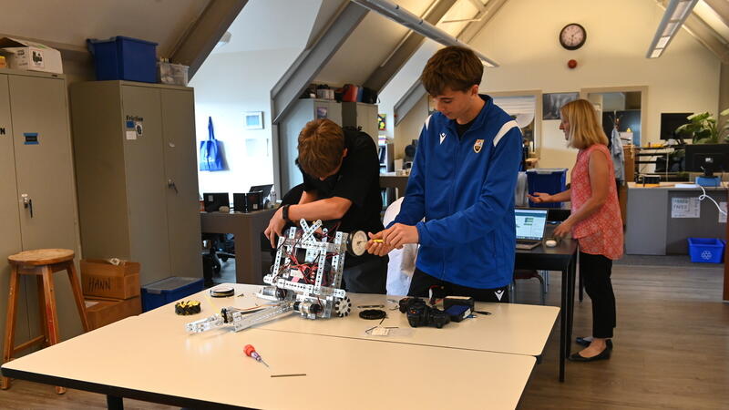 SS Electronics and Robotics 