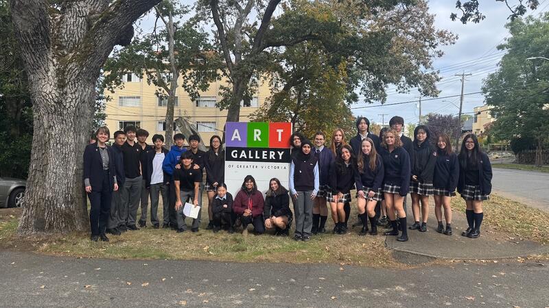 Senior School students in EFP 11 visit the Victoria Art Gallery.
