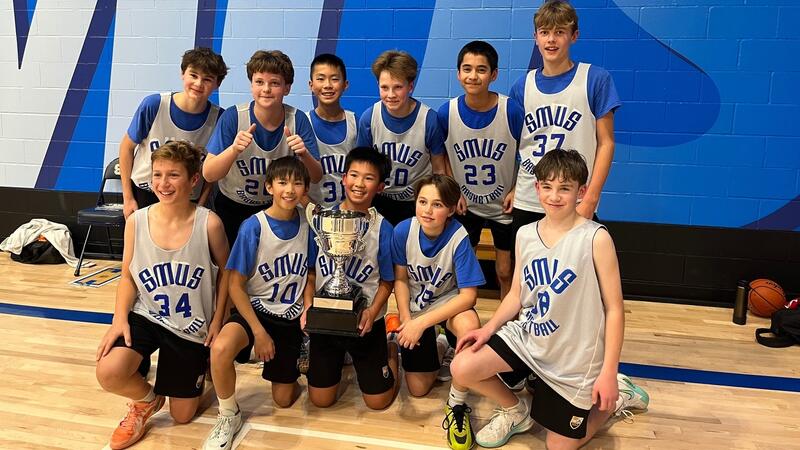 Grade 7 basketball champions