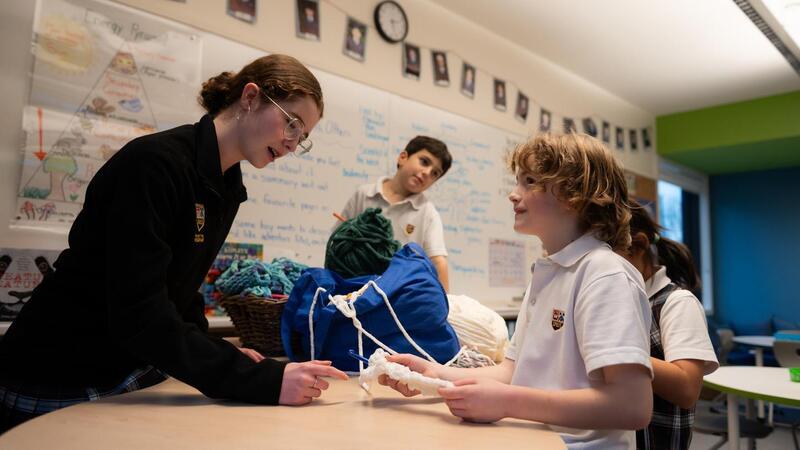 Grade 10 STEAM students visit Grade 3s for Genius Hour