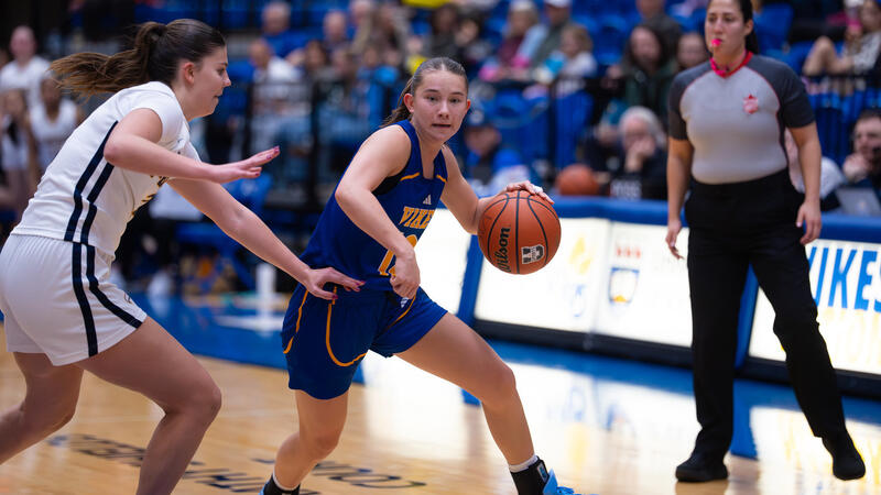 Avery Geddes UVic Vikes
