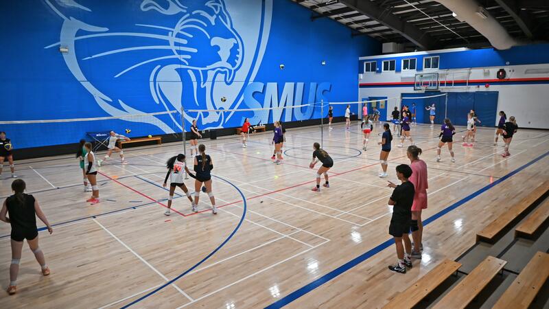 Basketball in the Single Gymnasium