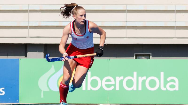 Alumni Anna Mollenhauer field hockey