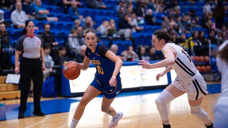 Alumni Makena Anderson UVic Basketball
